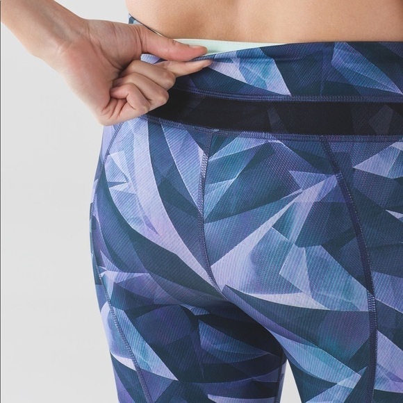 LULULEMON | Inspire Tight II Pretty Prism Black 4 - Picture 5 of 13